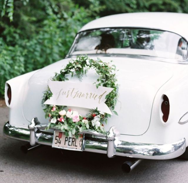 Шик-модерн для стильной свадебной машины