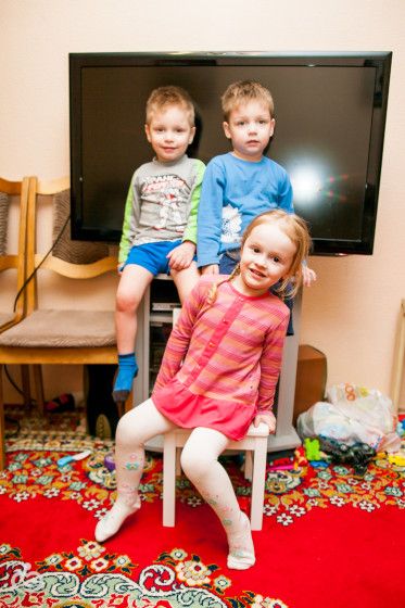 Наши фото. Близнецам 3.3-3.6 года